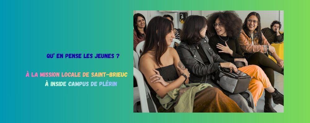 Jeunes assis qui discutent de santé mentale